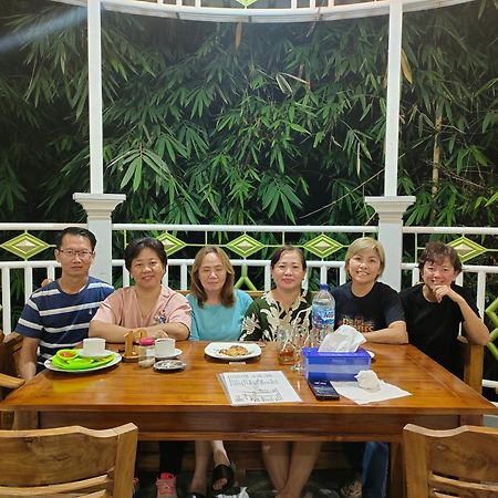 Harmony Resto&Homestay Lambangkuning エクステリア 写真
