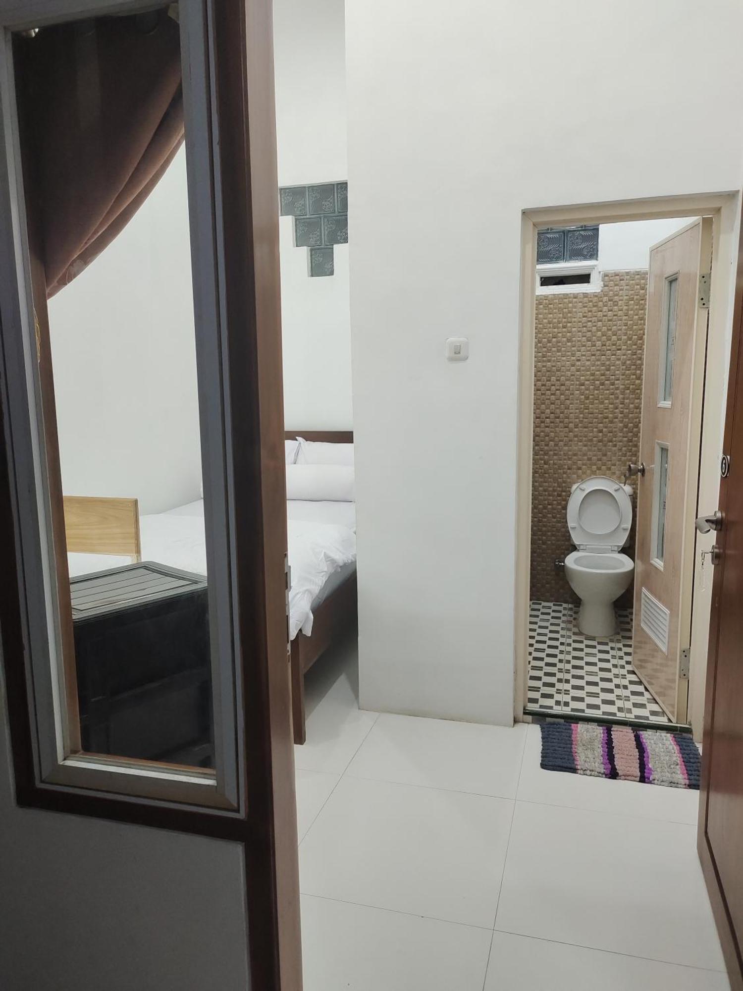 Harmony Resto&Homestay Lambangkuning エクステリア 写真